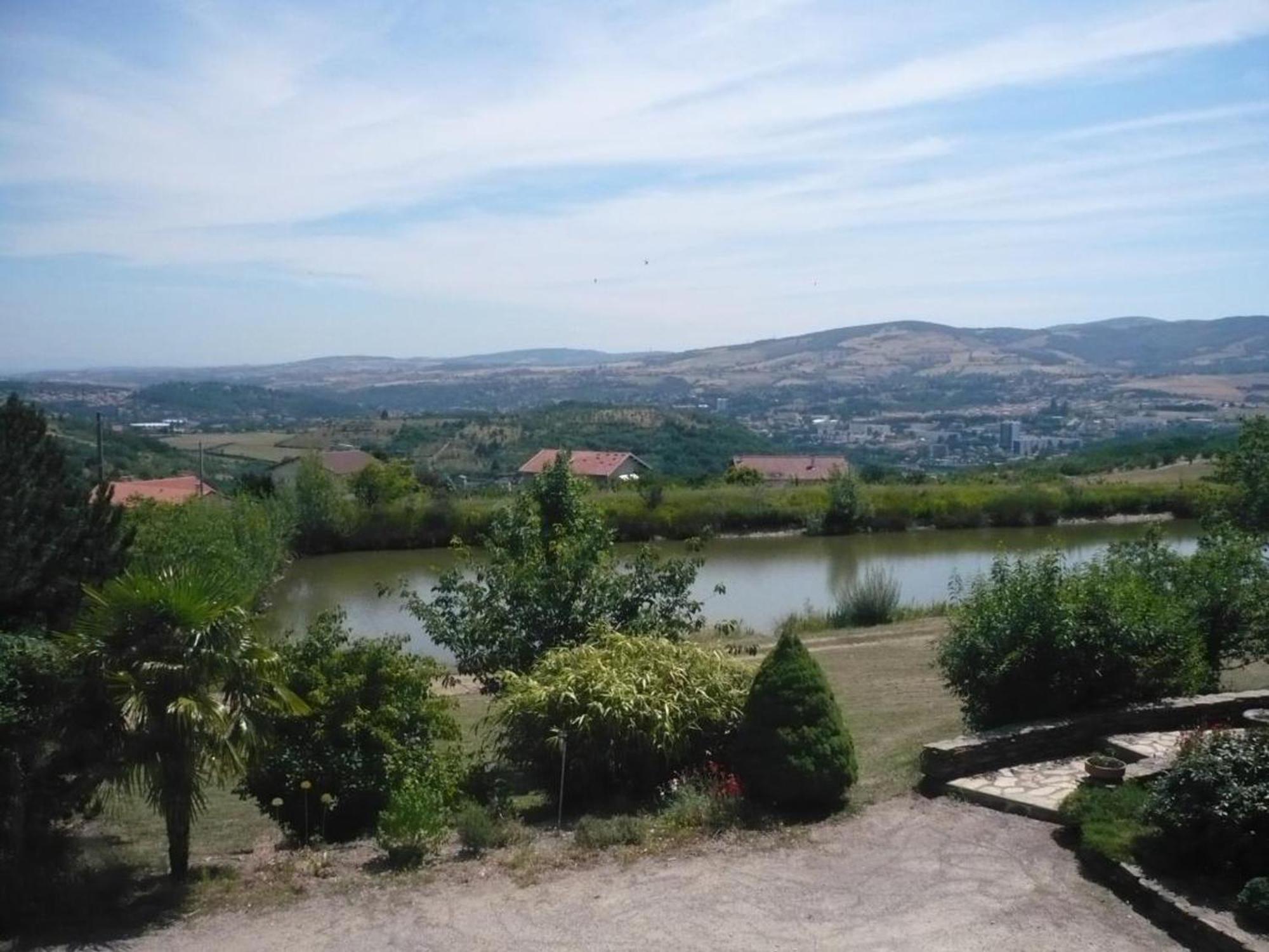 Gîte Genilac, 3 pièces, 3 personnes - FR-1-496-114 Esterno foto